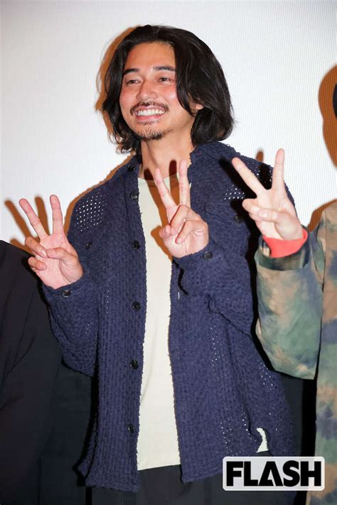 「少し悲しい」「勝手」“東出ガールズ”が再婚発表直 .